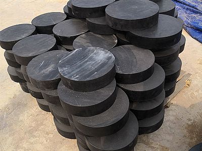 平和县板式橡胶支座由若干层橡胶片与薄钢板经加压硫化